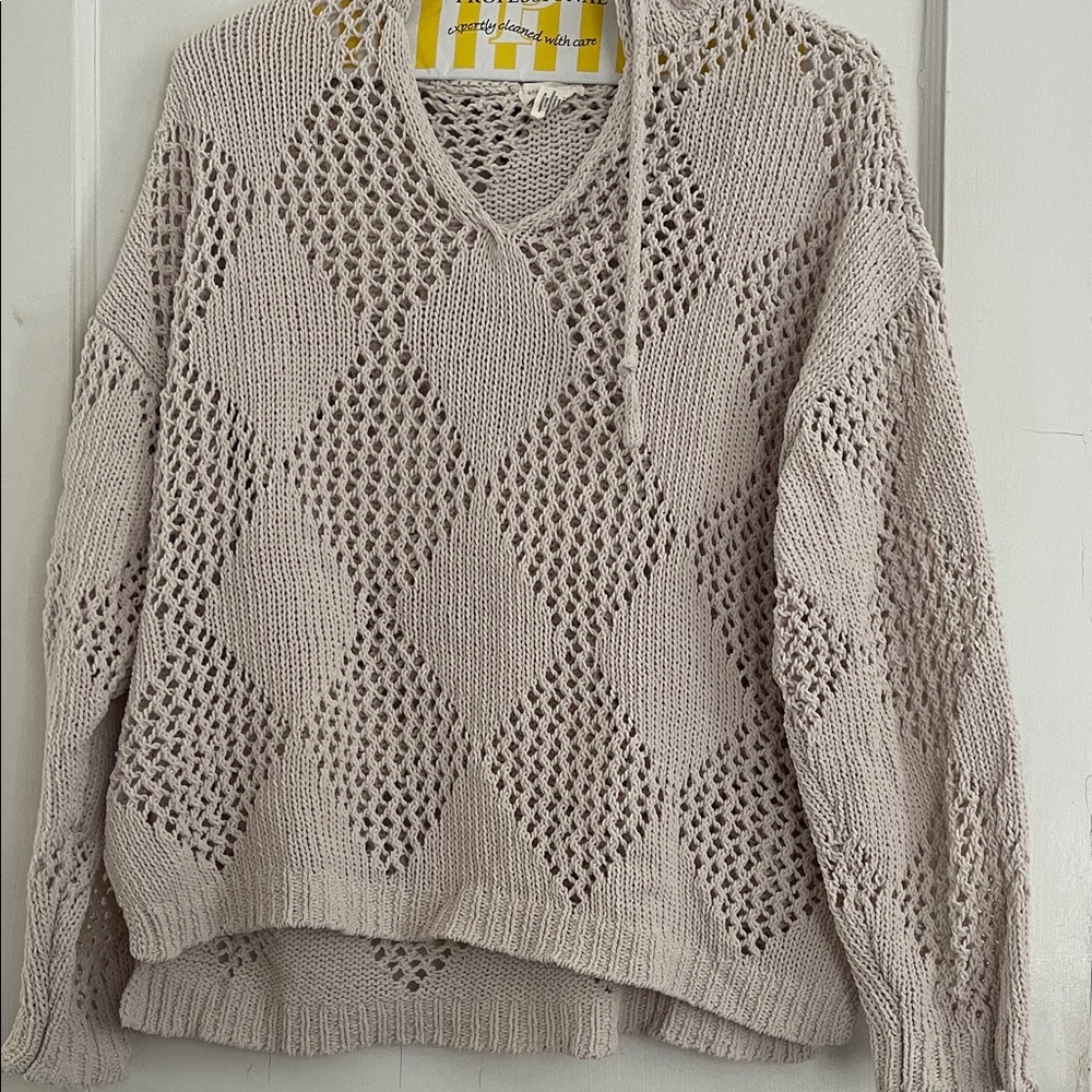 Nicole Miller Cream V-Neck Sweater